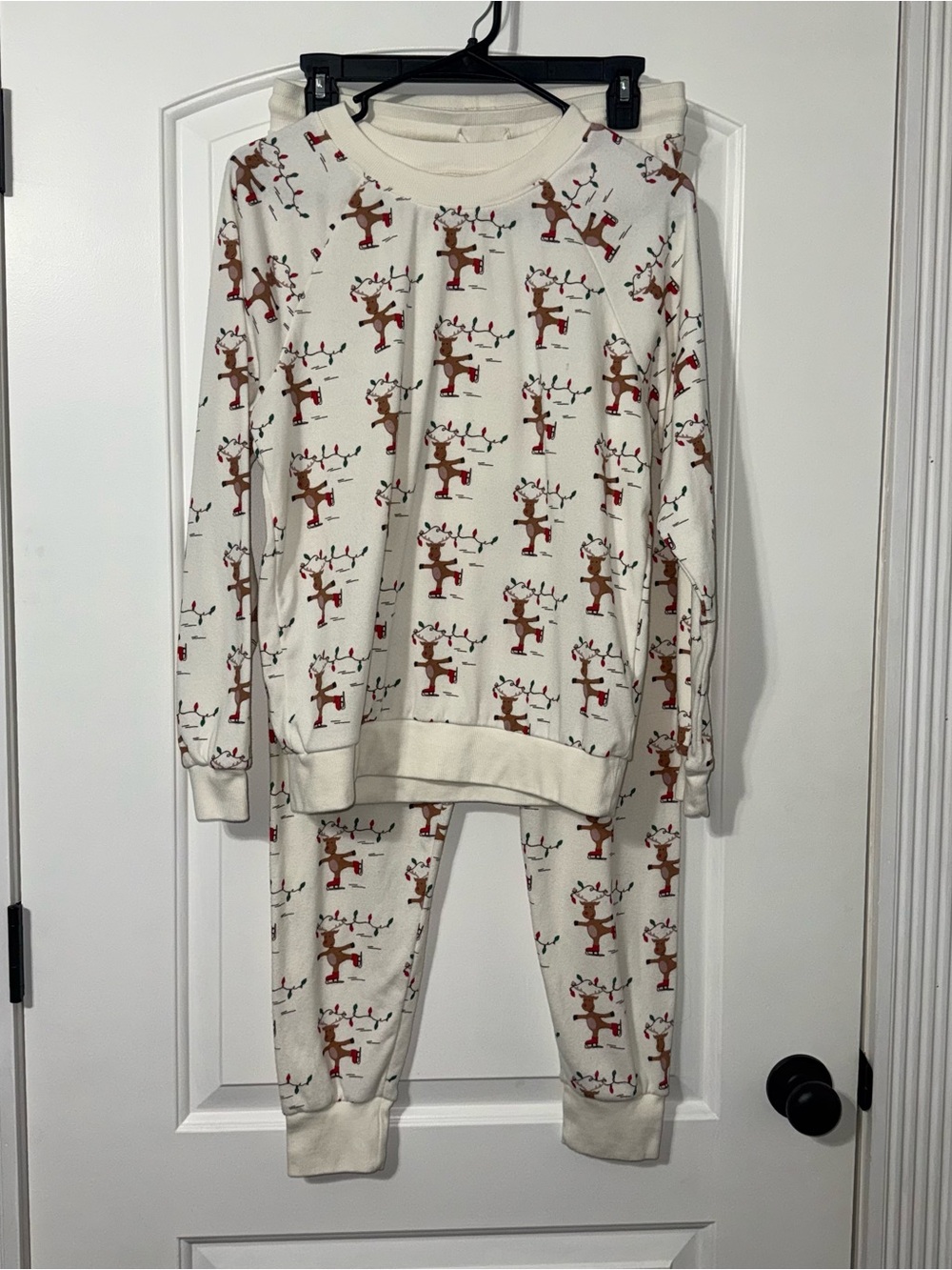 American Eagle Reindeer Pajama Set Women’s Size Medium Joggers Christmas Lights